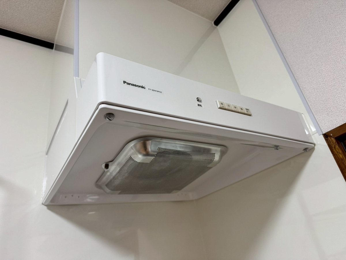 清掃前のエアコン